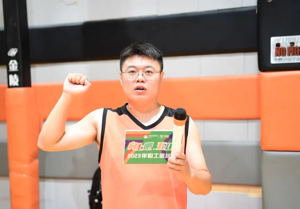 集团公司《向上吧 五建》2023年职工篮球比赛火热开赛(图5) 图片